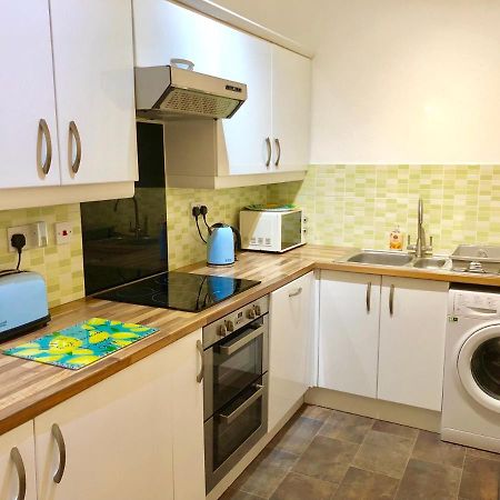 Stylish Apartment With Secure Parking Close To City Chester Exterior photo